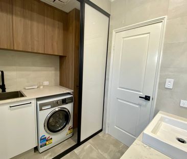 Beautiful boutique 2x2 apartment in North Perth - Photo 2