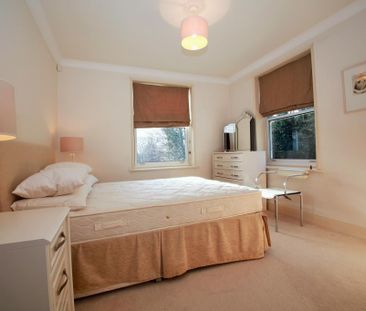 Treetops, The Mount, Caversham, Reading, Berkshire, RG4 - Photo 3