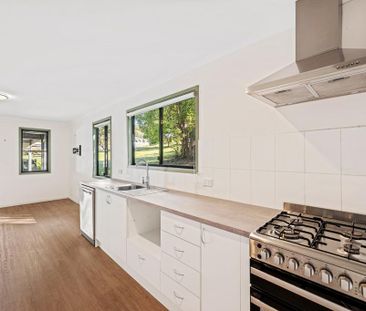 Charming Pomona Hinterland Home - Power + Water Included - Photo 4