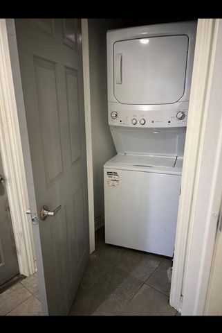 For Lease - 4932 Aurora Road Unit# lower, Whitchurch-Stouffville, Ontario - Photo 3