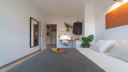 Room in a shared 7-bedroom apartment for rent in el Congrés i els Indians, Barcelona. - Photo 3