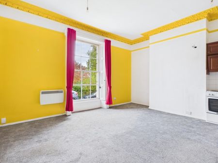 13, Brunswick Square, GL1 - Photo 2