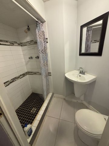 For Lease - 40 burnhope Drive, Brampton, Ontario - Photo 3