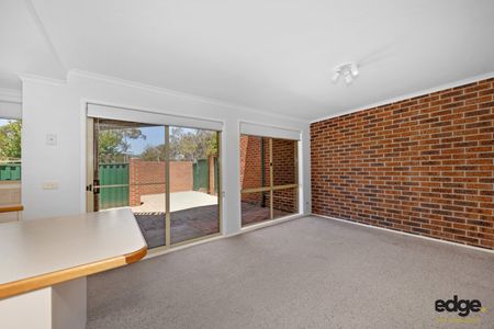 4/3 Shepherd Street, Pearce ACT 2607 - Townhouse For Rent | Domain - Photo 5