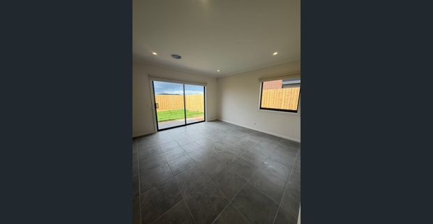 BRAND-NEW 4 BEDROOM HOME - AVAIL NOW - Photo 1