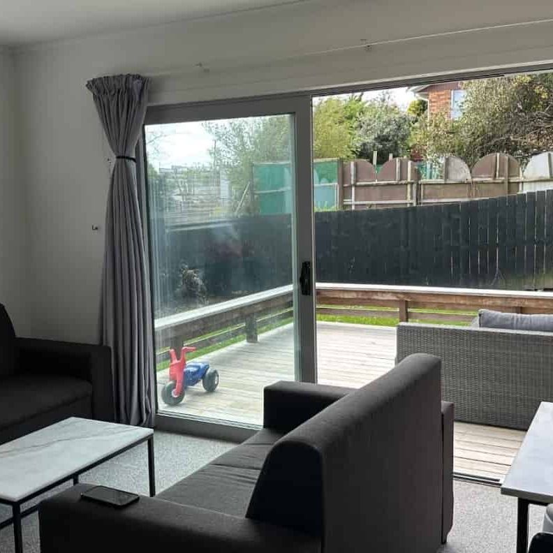 2 Bedroom home in Glen Eden - Photo 1