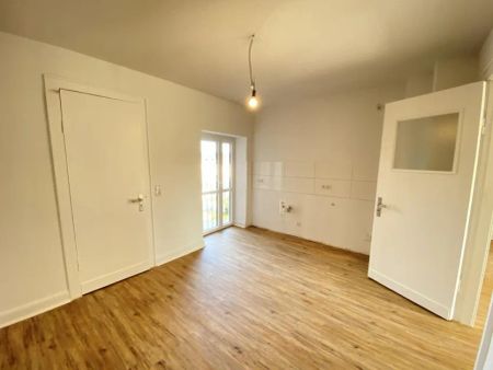 Zentral gelegene 4-Zimmer Wohnung am Karl-Olfers-Platz (Haus Handwerk) - Photo 2