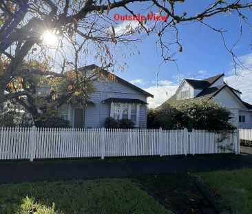 Classic 4 bedrooms house in Greenlane - Photo 6