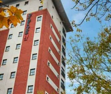 Premium En-Suite - Photo 5