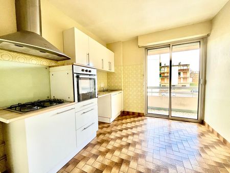 Location Appartement 3 pièces 71m² BRIVE LA GAILLARDE 19100 - Photo 5