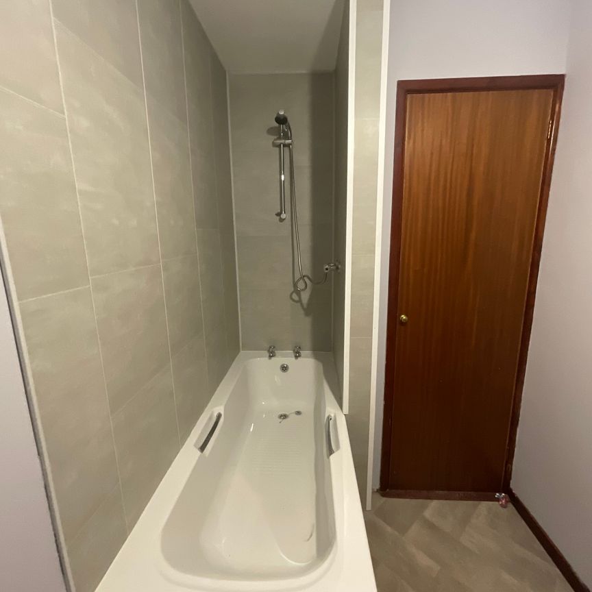 8 Orkney Street, Belfast, BT13 3GR - Photo 1