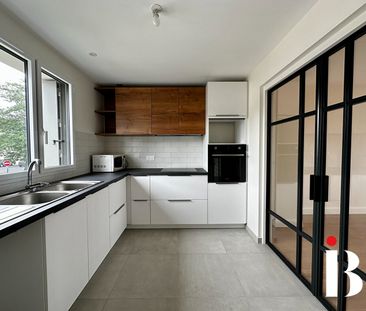 Location Maison 6 pièces 109m² ST HERBLAIN 44800 - Photo 3
