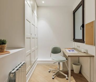 Carrer de Balmes, Barcelona, Catalonia 08007 - Photo 1