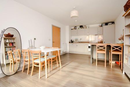 1 bedroom flat to rent - Photo 3