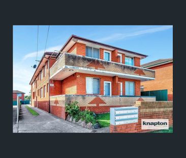 FRESHLY PAINTED RENOVATED TWO BEDROOM UNIT - Photo 5