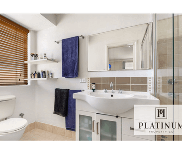 Stylish 4-Bedroom Family Home in Peaceful Greenfields - Photo 6