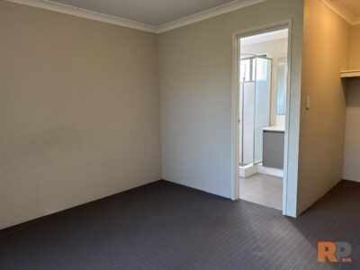 Spacious Family Living in a Quiet Cul-de-Sac - Photo 5