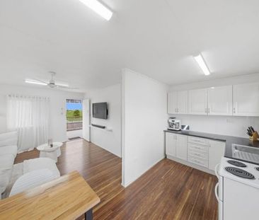 16 Rundle Street, Mount Louisa - Photo 2