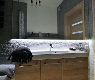 Odświeżone przestronne 3 pokoje - Photo 1