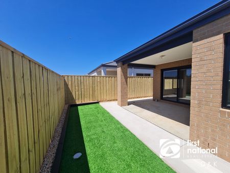 11 Prunus Crescent, 3336, Fraser Rise Vic - Photo 4