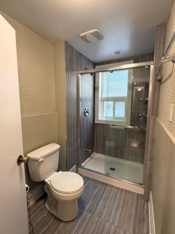 For Lease - 58 Centre Avenue, Toronto, Ontario - Photo 2