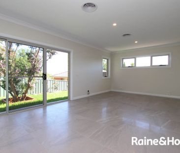 FREESTANDING VILLA- Available 28/11/25 - Photo 4