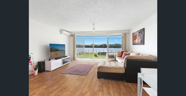Waterfront Living in the Heart of Tweed Heads - Photo 1