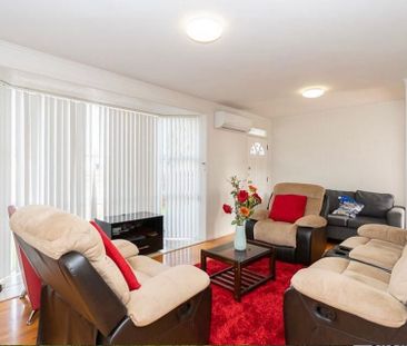 Great location 4 Bed room house - Photo 2