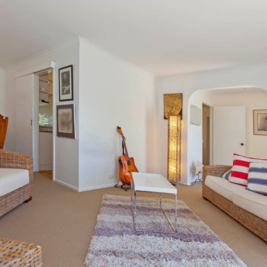 COMFORTABLE FAMILY LIVING IN CONVENIENT LOCATION - Photo 1