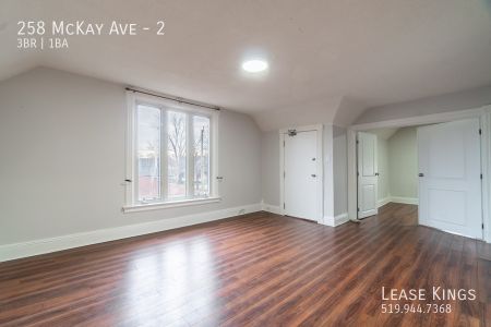 258 McKay Ave - Photo 5