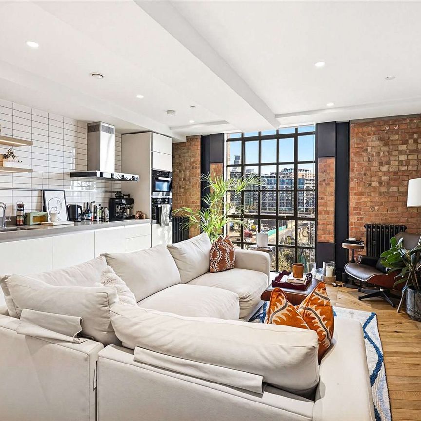 A stylish one-bed apartment in iconic Battersea Power Station development. - Photo 1