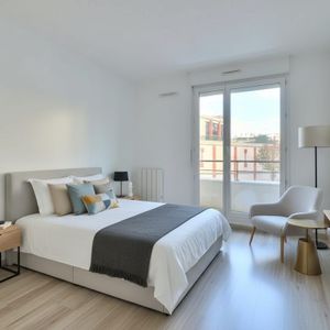 Location Appartement 3 pièces 63m² CHAMALIERES 63400 - Photo 2