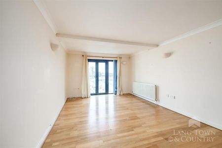 SUTTON HARBOUR - Photo 3