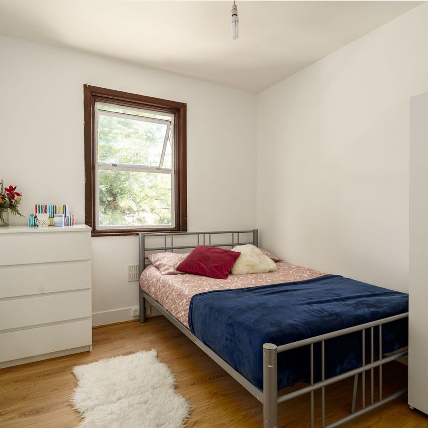 🏡 Beautiful Victorian house in the heart of Haringey Green Lanes!! 🏡 - Photo 1