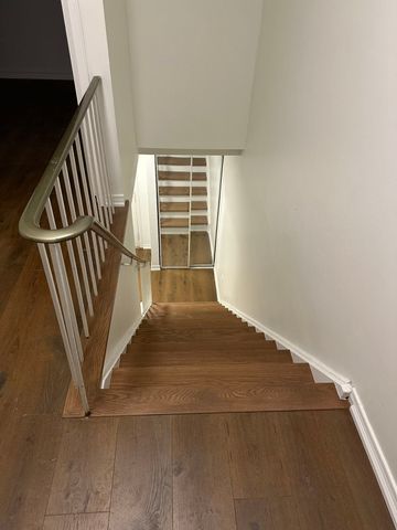 For Lease - 22 Hazelglen Court, Brampton, Ontario - Photo 2