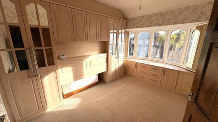 3 bedroom semi-detached house to rent - Photo 5