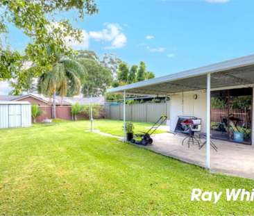 SPACIOUS THREE BEDROOM HOME CLOSE TO ALL AMENITIES - Photo 4