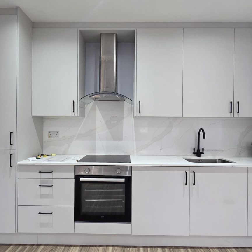 Aysgarth, Berkshire, RG12 - Photo 1