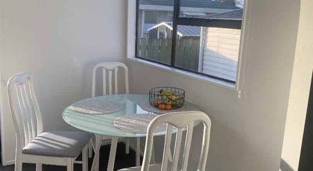 Immaculate Three Bedroom - Photo 4