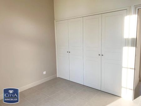 Appartement à louer 3 pièces 67.02m² - Photo 2