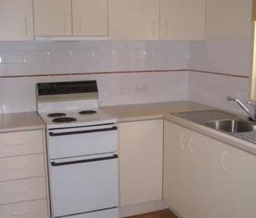 PERFECT FOR ONE! - Photo 3