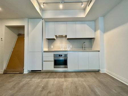 For Lease - 4015 The Exchange Street Unit# 3901, Mississauga, Ontario - Photo 2