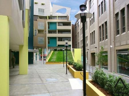 Modern Two Bedroom Apartment in the Heart of Ultimo - Photo 4