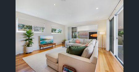 The Ultimate Beach House - Luxurious Four Bedroom Home, Every Room with an Ensuite. - Photo 2