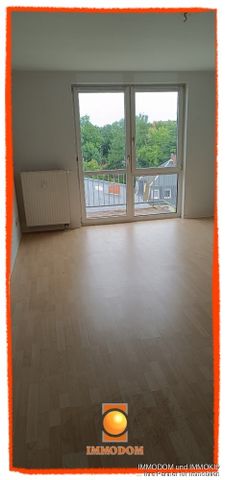 Schöne 2-Zimmer-Wohnung mit Personenaufzug und Balkon sowie EINBAUKÜCHE zu vermieten! - Foto 2