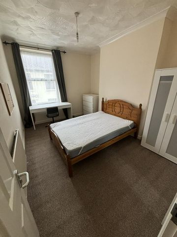 5 bedroom terraced house to rent - Photo 5