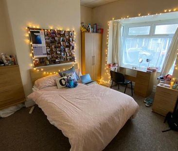6 bedroom terraced house to rent - Photo 4