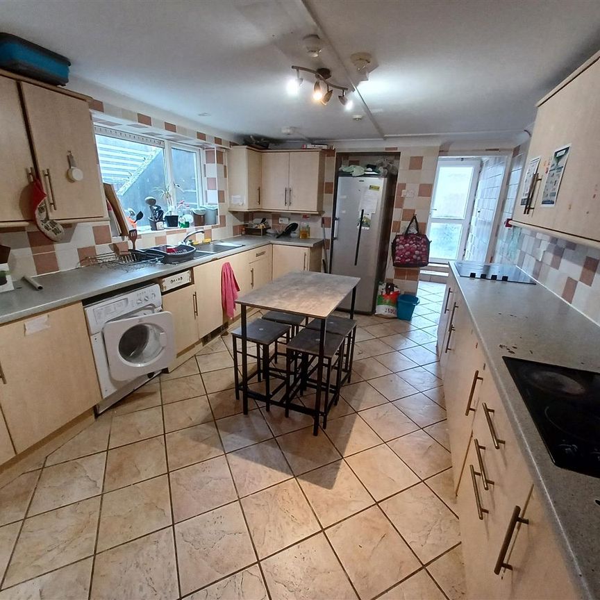 Coldstream Terrace, Riverside - Photo 1