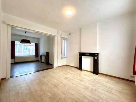 Woning met 2 ruime slaapkamers in het centrum van Bilzen. - foto 5