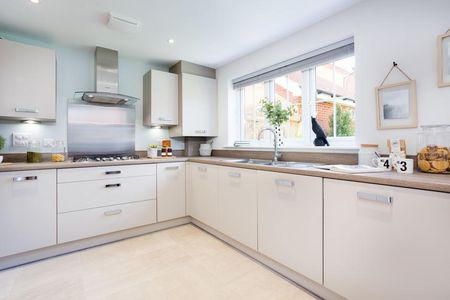 4 bedroom detached house to rent - Photo 4